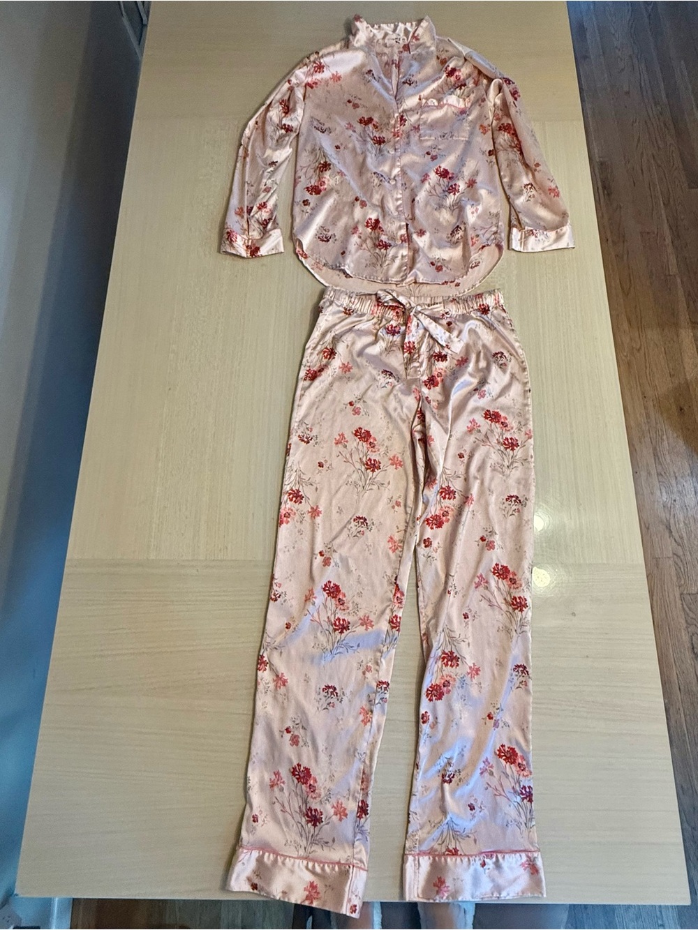 🌺 Victoria's Secret Pink Floral Satin Pajama Set Long Medium Tall